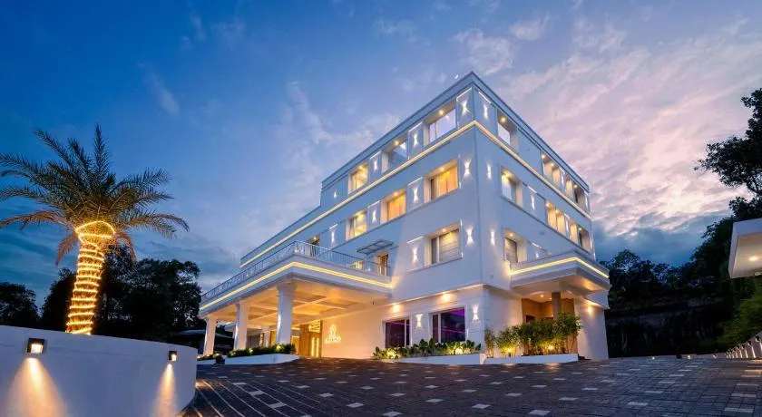 Hotel Grand Avenue - Image 1