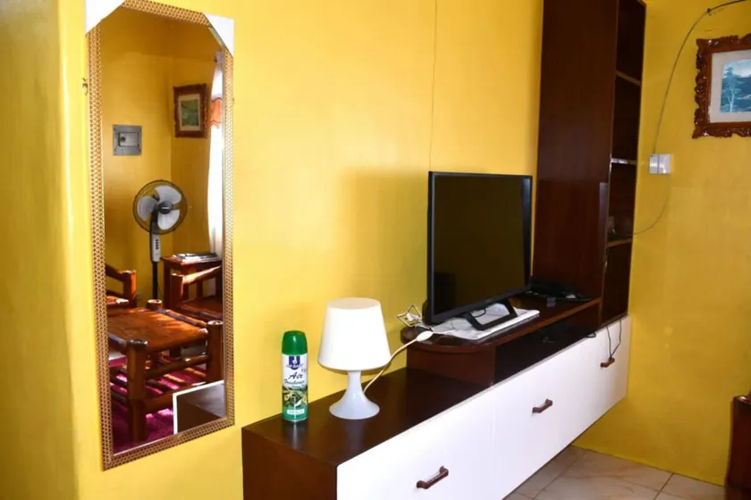 Charming 2-Bedroom Home - Image 1