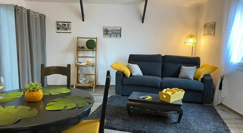 Dépendance cocooning au coeur d'une propriété - Image 1
