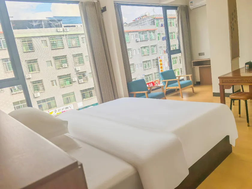 7 Days Inn (Jiaoyang Industrial Park Branch) - Image 1