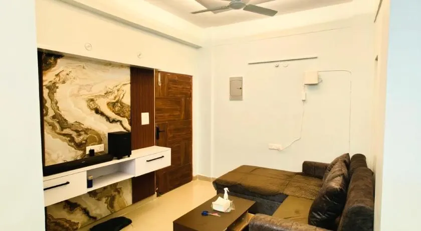 Aura Stays 2bhk - Image 1