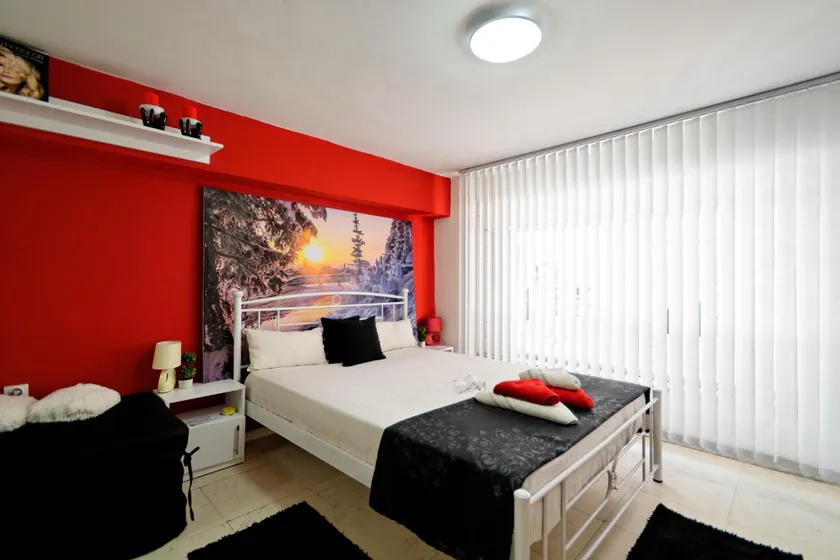 Athens Plaza Luxurys Apartments - Image 1