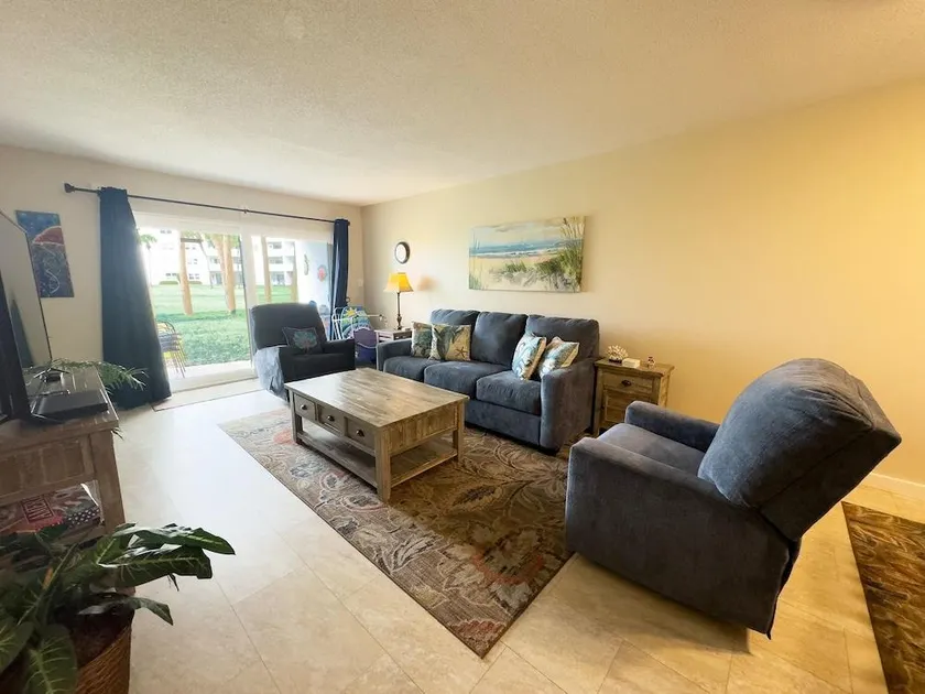 113 El Matador 1 Bedroom Condo by RedAwning - Image 1