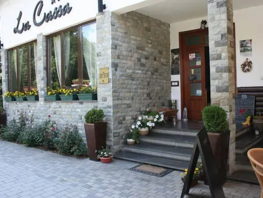 Pensiune Restaurant La Cassa - Image 1