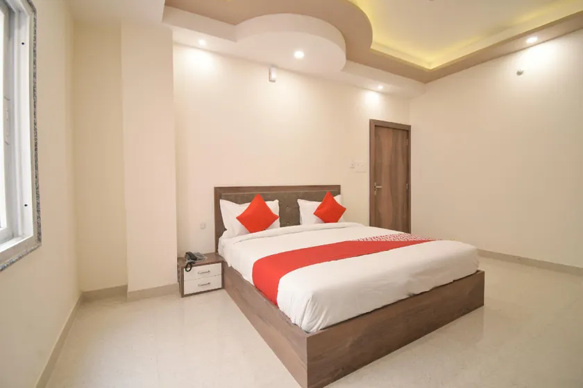 OYO 41677 Hotel Pratap Palace - Image 1