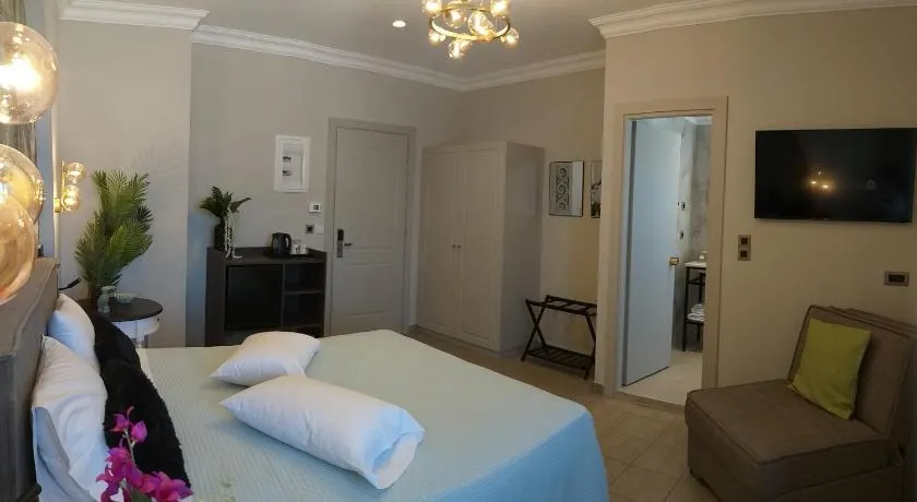 Triena Rooms - Image 1