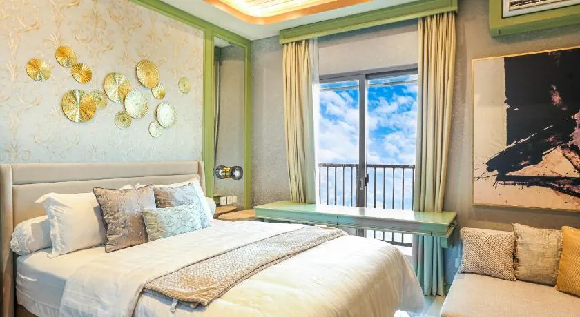 Embarcadero Suite Apartment by Novi Lestari - Image 1