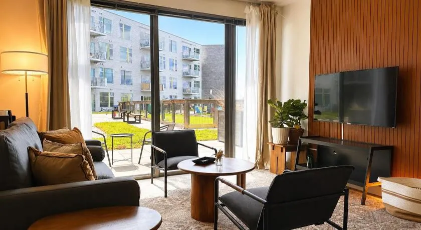 Bay View Designer 1BR - Best Location with Balcony, Gym, and Terrace - Sleeps 4 - Image 1