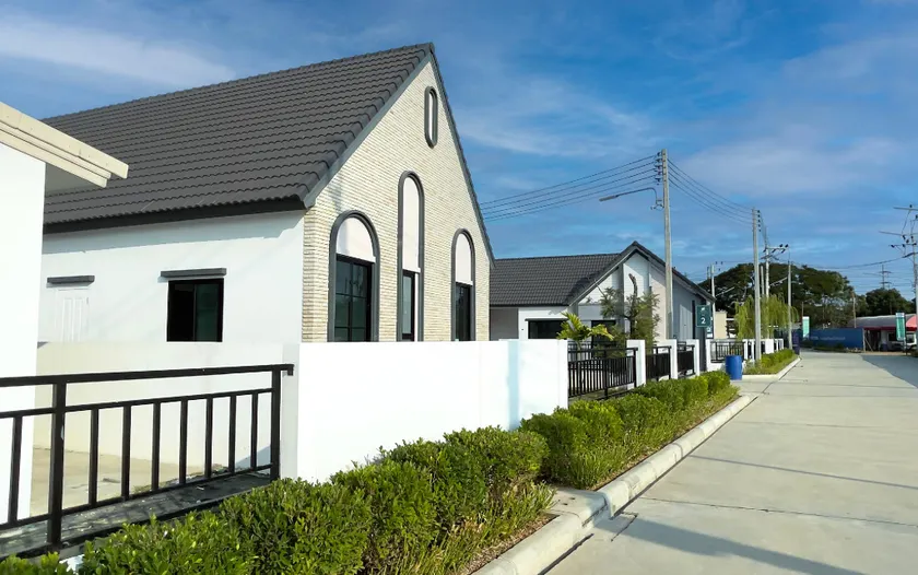 Sukthavorn Living, Ban Pong - Image 1