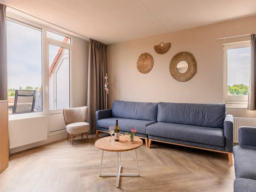 Luxe 10-person family getaway - Image 1