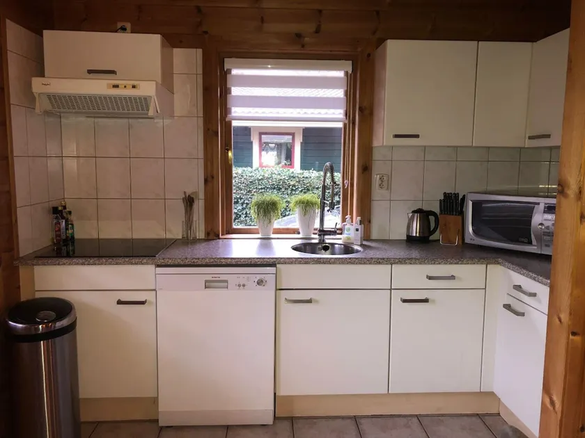 Bungalow met omheinde tuin op de Veluwe - Image 1