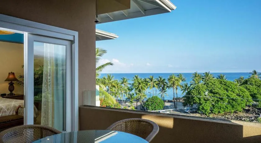Ocean View Villa at Kahaluu Beach - Image 1