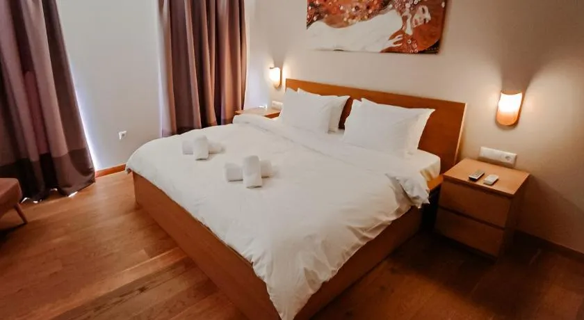 Pylos Senses - Deluxe Central Apartment with Terrace - Image 1