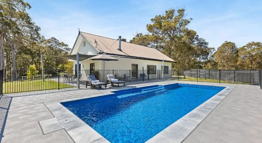 Bush Retreat With Private Pool - Image 1