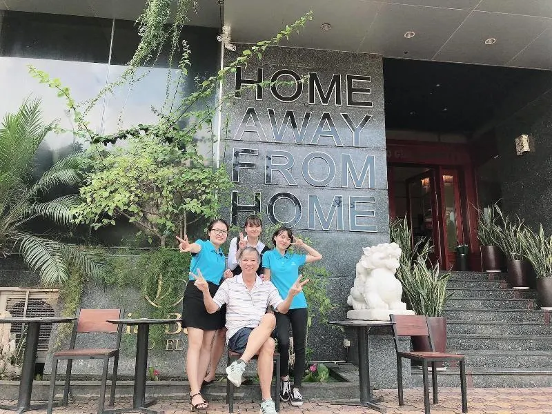 Gia Bao Hotel - Image 1
