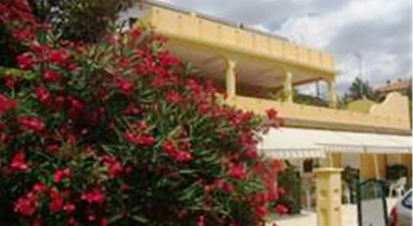 Guest House Sunce - Image 1
