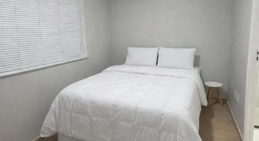 Apartamento Ponta Negra Manaus Próximo ao Shopping - Image 1