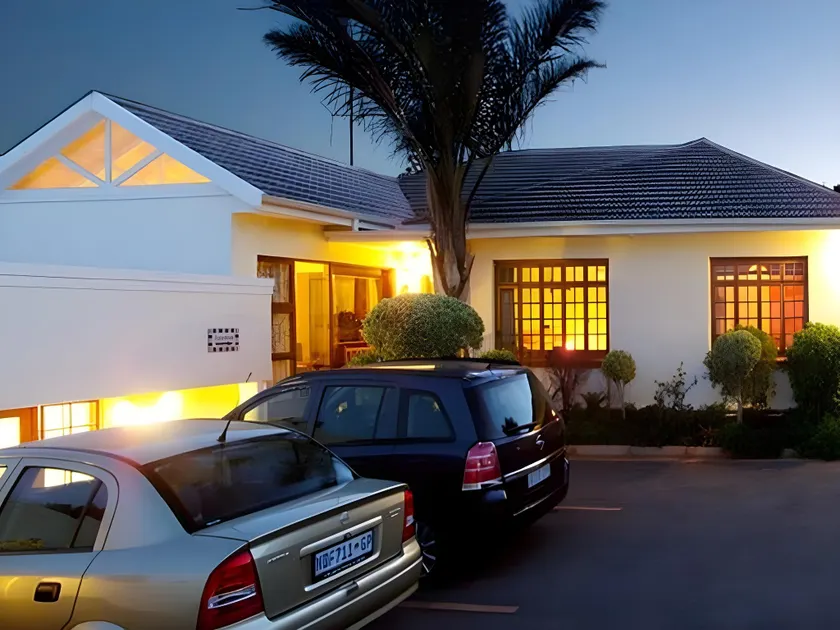 Algoa Guest House Summerstrand - Image 1