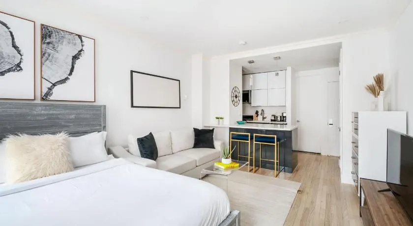 1597-10 New Studio Upper East Side W&D in unit - Image 1