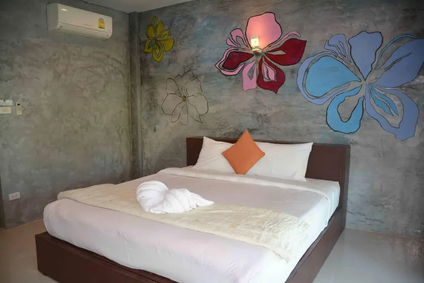 SD Beach Resort Paknampran - Image 1