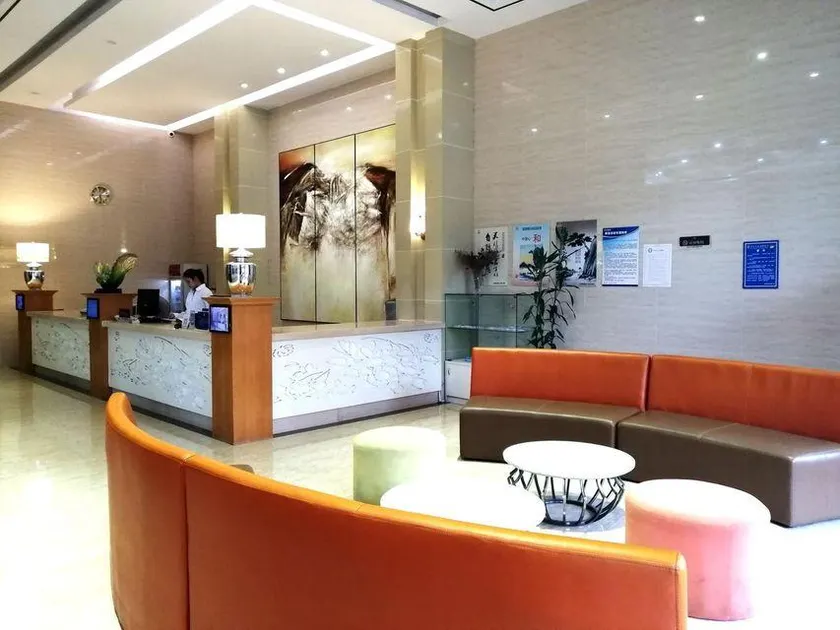 Shilun Hotel (Dongguan Shipai Lifeng Garden) - Image 1