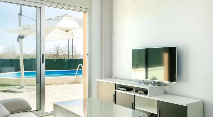 Apartamento acogedor con piscina y jardín privados en Figueres - ES-228-115 - Image 1