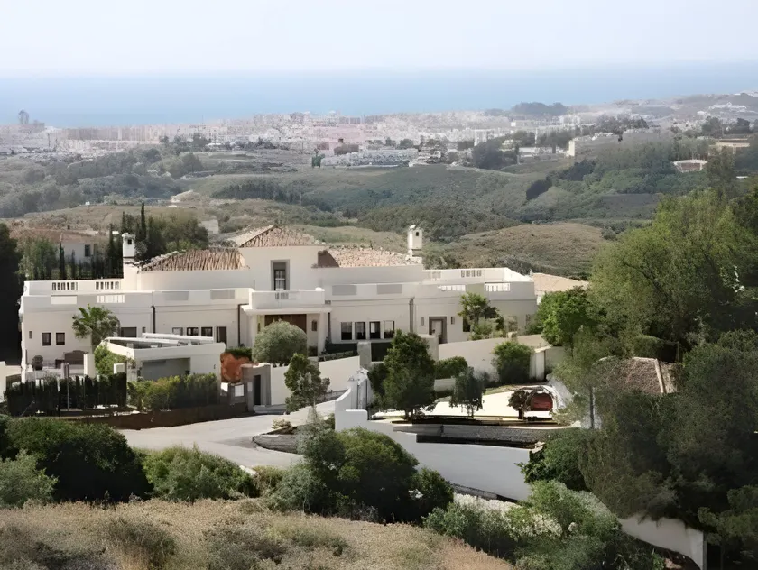 Hotel Villarocamar - Image 1