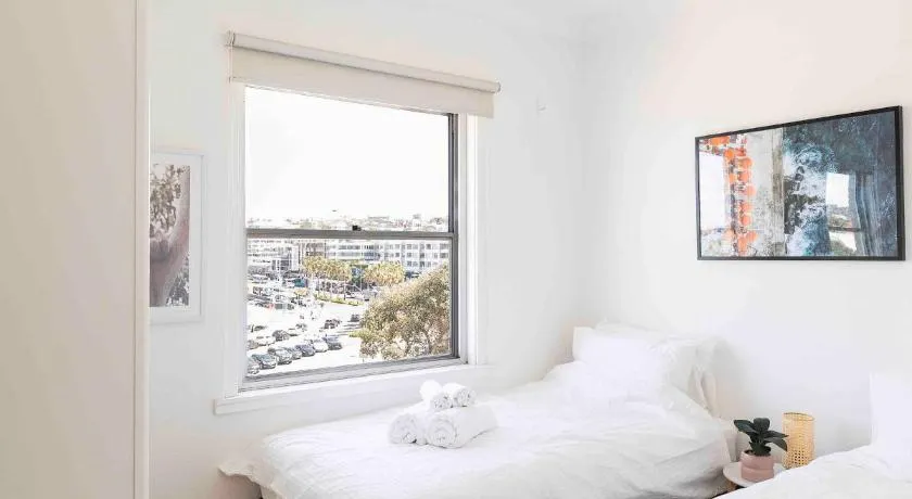 Bondi Beach 2BR - Panoramic Ocean View - Superhost #13 - Image 1
