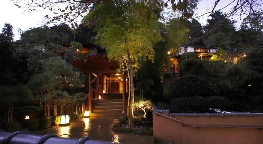 山の茶屋 - Image 1