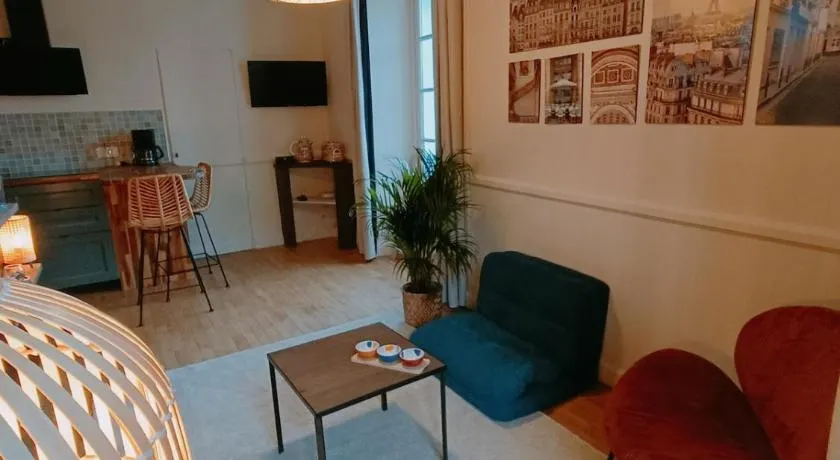 Grand T1 Cosy avec parking à 10 min de Rennes pour 2 adultes et 1 enfant - Image 1