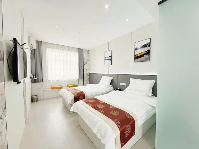 Times Mingdu Business Hotel - Image 1