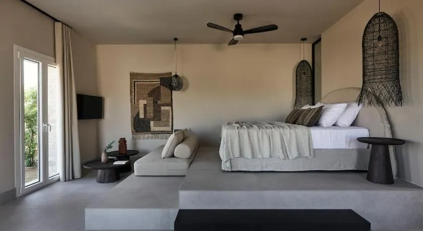 Naxian Rhapsody Luxury Villas - Image 1