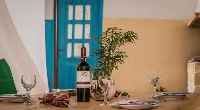 Bodikos Villas & Apartments - Image 1