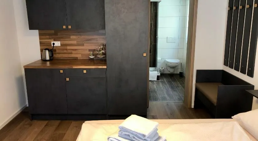 City Apartments, Outlet 100 Meter - Image 1