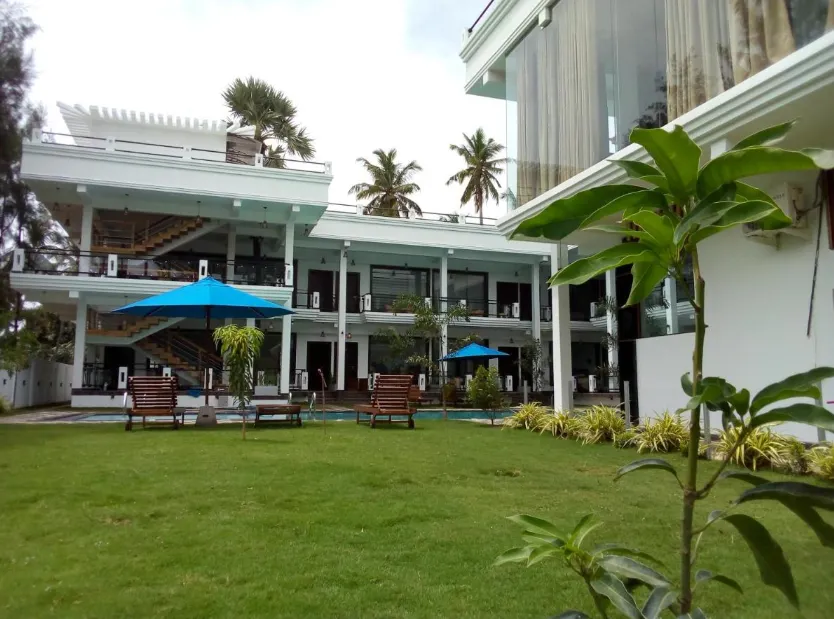 J7 Villaj Resort - Image 1