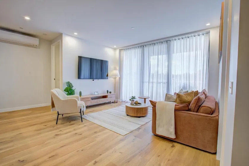 The Scandi - Nordic Luxe Dual Suite 2BR 2BA Mt Ainslie Views Gym and Free Parking - Image 1