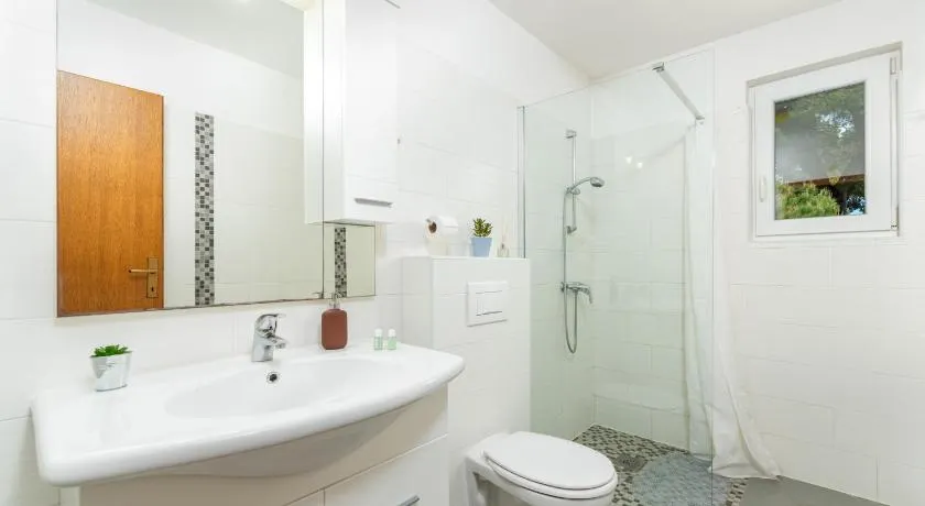 Laco Rooms - Image 1