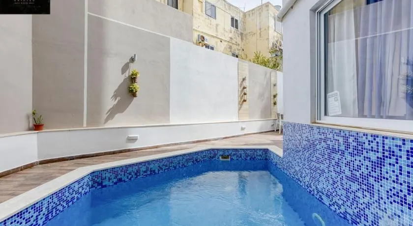 A lovely 4BR home with private POOL & BBQ by 360 Estates - Image 1