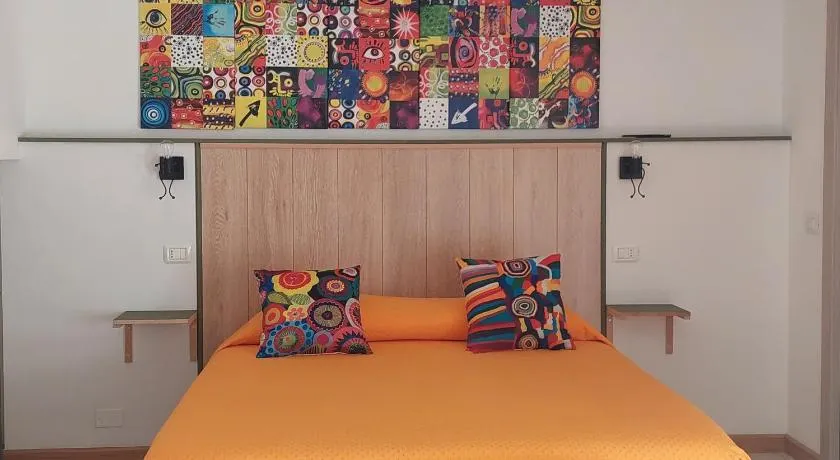 Elmas Room - Image 1
