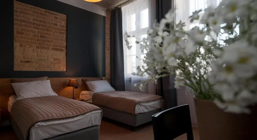 Qbatura Cafe & Hotel - Image 1