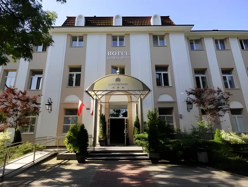 Hotel Łazienkowski - Image 1