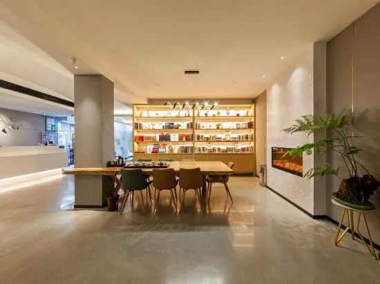 Allston Hotel - Image 1