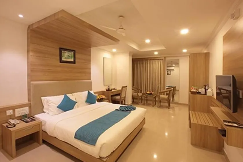 Hotel Anjali Park - Image 1