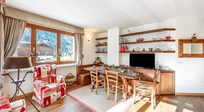 Charming Apartment Close to Cableway - Happy Rentals - Image 1