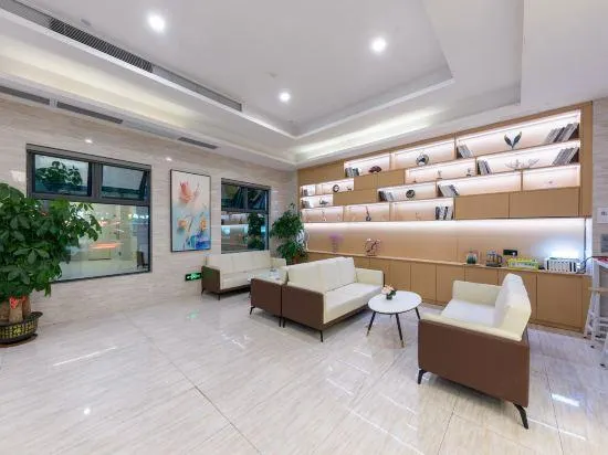 Liyi Fenghua Hotel (Shenzhen Exhibition Center Fuhai West Subway Station Store) - Image 1