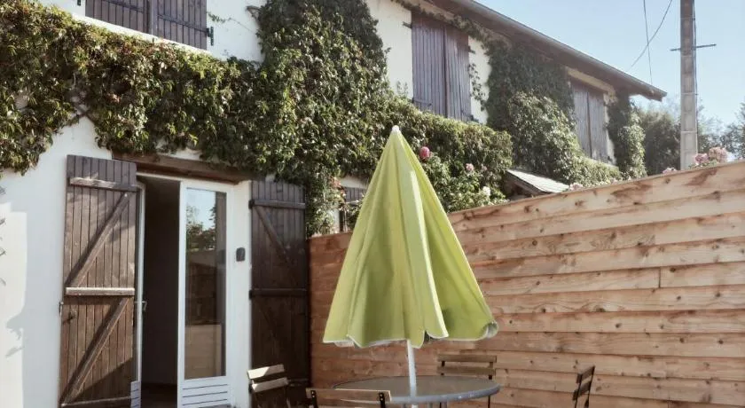 A deux pas de Cabourg ,avec une belle vue sur la campagne normande.A grangues - Image 1
