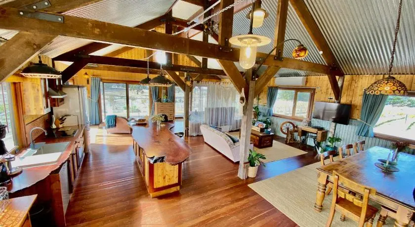 The Barn at Piney Ridge Farm - Bed & Breakfast - Image 1