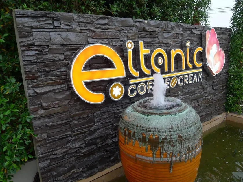 Eitanic Resort - Image 1
