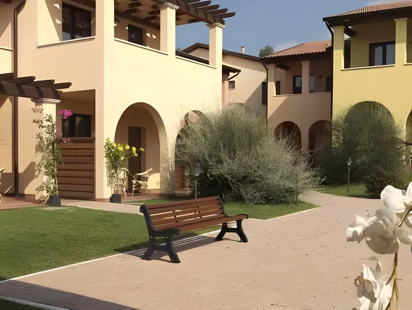 Le Corti Del Sole Residence - Image 1