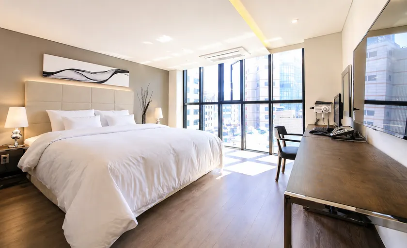 Seoul Ahava Hotel - Image 1